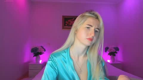 Snapshot of mellina_tey chatting on January 13, 2025, 11:38 pm Mellina online show from January 13, 2025, 11:38 pm