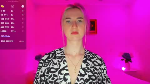 Snapshot of mellina_tey chatting on January 23, 2025, 1:08 am Mellina online show from January 23, 2025, 1:08 am