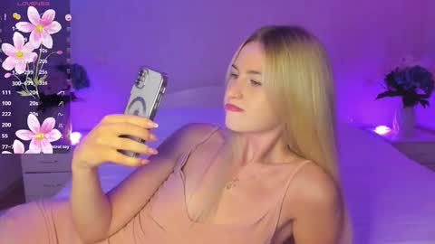 Snapshot of mellina_tey chatting on September 25, 2025, 9:07 pm Mellina online show from September 25, 2025, 9:07 pm