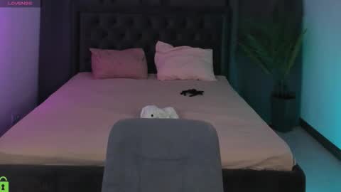 Mellisa Louis online show from February 19, 2026, 4:52 am