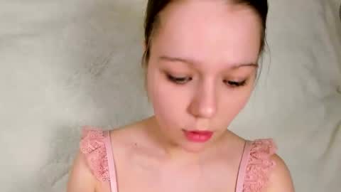 MelMooon online show from February 20, 2026, 8:31 pm