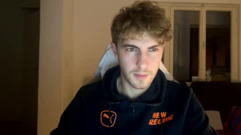 Snapshot of melodicass chatting on December 4, 2024, 3:26 am Melodicass online show from December 4, 2024, 3:26 am