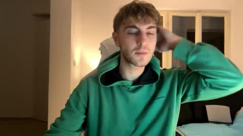 Snapshot of melodicass chatting on January 5, 2025, 12:20 am Melodicass online show from January 5, 2025, 12:20 am