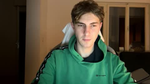 Snapshot of melodicass chatting on January 31, 2025, 3:20 am Melodicass online show from January 31, 2025, 3:20 am