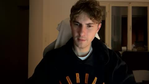 Snapshot of melodicass chatting on February 1, 2025, 11:48 pm Melodicass online show from February 1, 2025, 11:48 pm