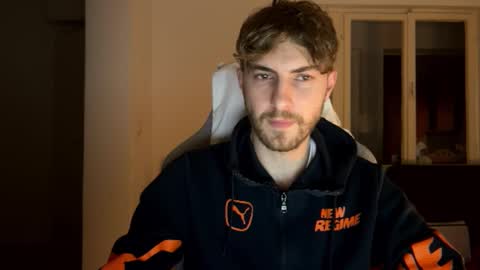 Snapshot of melodicass chatting on February 25, 2025, 10:29 pm Melodicass online show from February 25, 2025, 10:29 pm