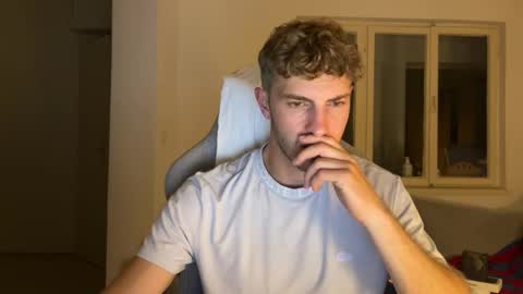 Snapshot of melodicass chatting on September 16, 2025, 10:55 pm Melodicass online show from September 16, 2025, 10:55 pm