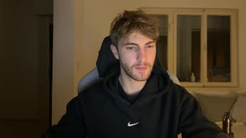 Snapshot of melodicass chatting on October 24, 2025, 9:00 pm Melodicass online show from October 24, 2025, 9:00 pm