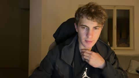 Snapshot of melodicass chatting on October 31, 2025, 10:11 pm Melodicass online show from October 31, 2025, 10:11 pm