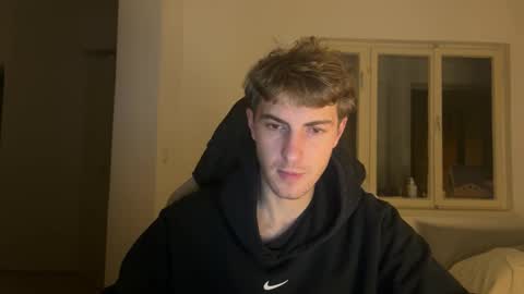 Melodicass online show from December 5, 2025, 12:08 am