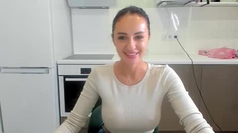 Masha online show from October 1, 2025, 7:03 am