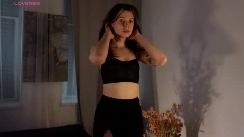 melody  online show from February 12, 2025, 5:48 pm