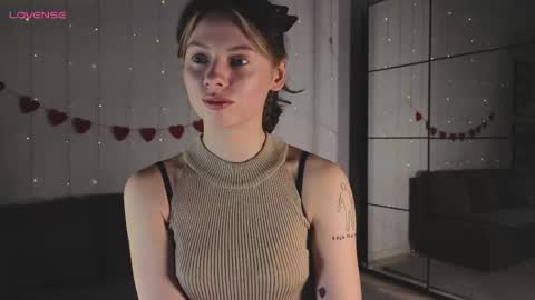 melody  online show from February 14, 2025, 2:02 pm