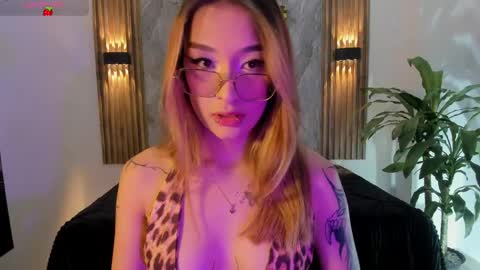 Snapshot of melodylanee chatting on April 2, 2026, 11:08 am melodylanee online show from April 2, 2026, 11:08 am