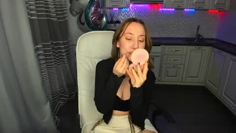 Kaylie online show from February 4, 2025, 4:05 am