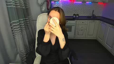 Kaylie online show from February 5, 2025, 3:45 am