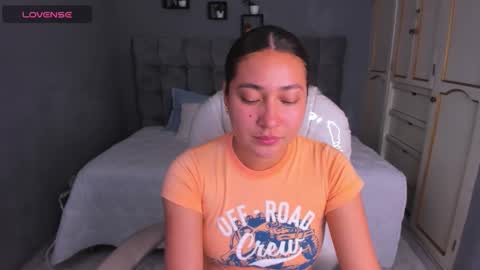 MELY online show from November 13, 2025, 8:08 pm