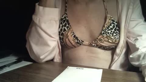 I am usually high and horny...lol online show from April 27, 2026, 3:37 am