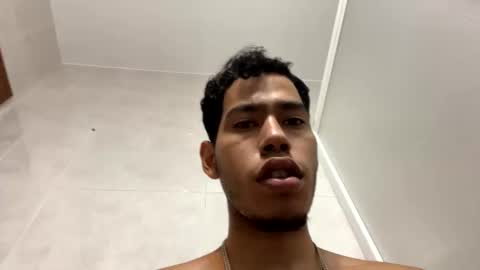 memolesta13 online show from February 4, 2025, 7:00 pm