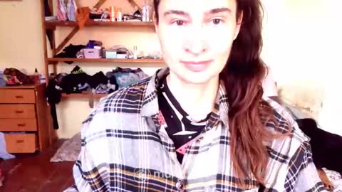 Yummygirl online show from May 20, 2026, 5:57 am