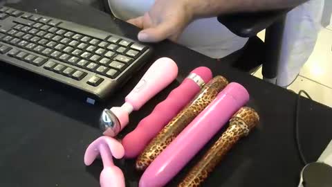 mentosgum online show from September 28, 2025, 7:41 pm