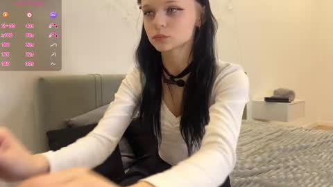 Snapshot of meow3cha chatting on April 13, 2026, 5:18 pm meow3cha online show from April 13, 2026, 5:18 pm