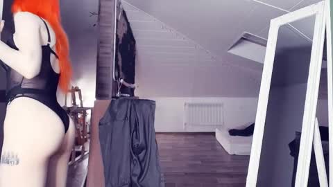 Snapshot of meowroslava chatting on March 23, 2026, 9:24 am meowroslava online show from March 23, 2026, 9:24 am