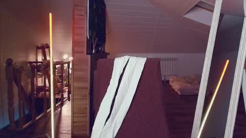 Snapshot of meowroslava chatting on April 15, 2026, 11:39 am meowroslava online show from April 15, 2026, 11:39 am