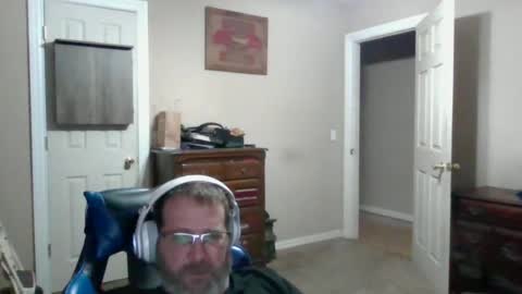 mercer1977 online show from June 12, 2026, 10:36 am