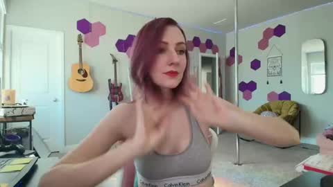 Meredith Bae online show from January 24, 2025, 8:22 pm