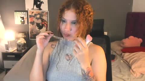 laura 3 i am independent model online show from May 13, 2026, 2:09 am