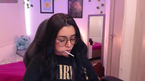 Merilyn  online show from October 7, 2025, 7:11 pm