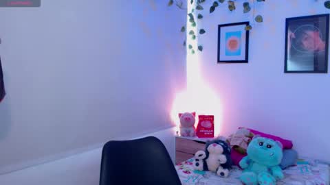 Merilyn  online show from October 13, 2025, 7:47 pm