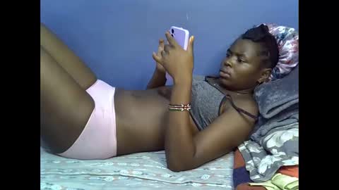 merlin_queen online show from November 12, 2025, 7:42 am