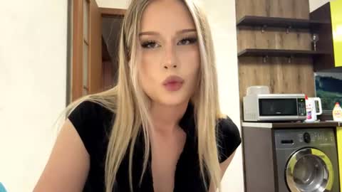 Stefani online show from June 27, 2026, 1:39 pm