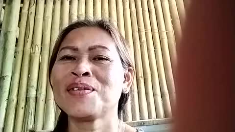 Snapshot of merry_ann123 chatting on July 14, 2026, 4:06 am merry_ann123 online show from July 14, 2026, 4:06 am