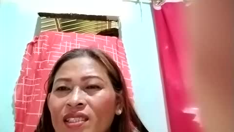 Snapshot of merry_ann123 chatting on July 16, 2026, 4:18 am merry_ann123 online show from July 16, 2026, 4:18 am