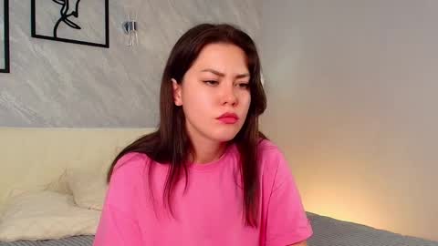 Hi Im Merry  And its me first day here Do not offend me and be polite online show from September 10, 2025, 3:45 pm