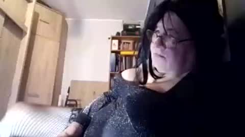 mery3881 online show from September 12, 2025, 11:15 pm