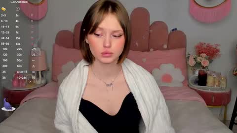 Snapshot of merylew chatting on February 3, 2026, 6:22 am Anna online show from February 3, 2026, 6:22 am