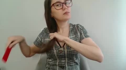 Snapshot of mesmerizing_hypn0_goddess chatting on October 15, 2025, 9:42 am Jessica online show from October 15, 2025, 9:42 am