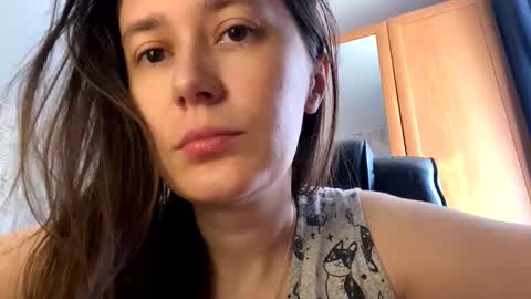 Snapshot of mesmerizing_hypn0_goddess chatting on April 2, 2026, 7:06 am Jessica online show from April 2, 2026, 7:06 am