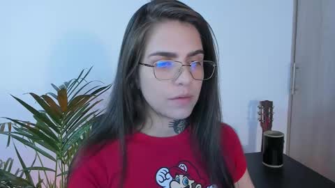 Meurif online show from April 11, 2026, 1:54 am