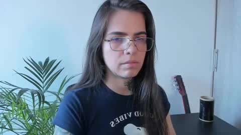 Meurif online show from May 22, 2026, 3:28 pm