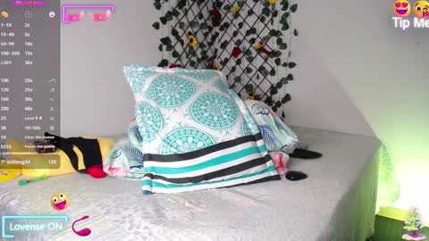 Jhon online show from February 5, 2025, 8:54 am