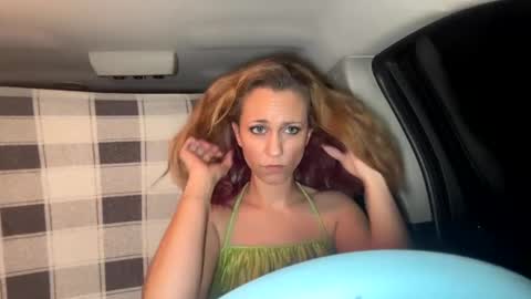 Snapshot of mezzy69 chatting on December 23, 2024, 9:49 am mezzy69 online show from December 23, 2024, 9:49 am