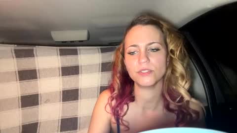 Snapshot of mezzy69 chatting on December 26, 2024, 9:33 am mezzy69 online show from December 26, 2024, 9:33 am