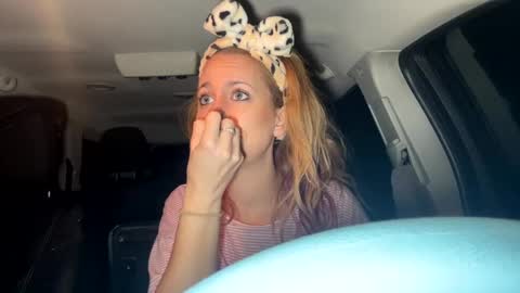 Snapshot of mezzy69 chatting on January 17, 2025, 10:11 am mezzy69 online show from January 17, 2025, 10:11 am