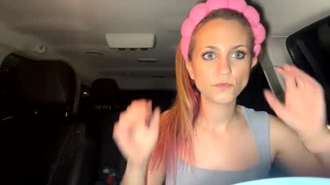 Snapshot of mezzy69 chatting on February 12, 2025, 9:31 am mezzy69 online show from February 12, 2025, 9:31 am