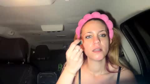 Snapshot of mezzy69 chatting on February 13, 2025, 9:51 am mezzy69 online show from February 13, 2025, 9:51 am